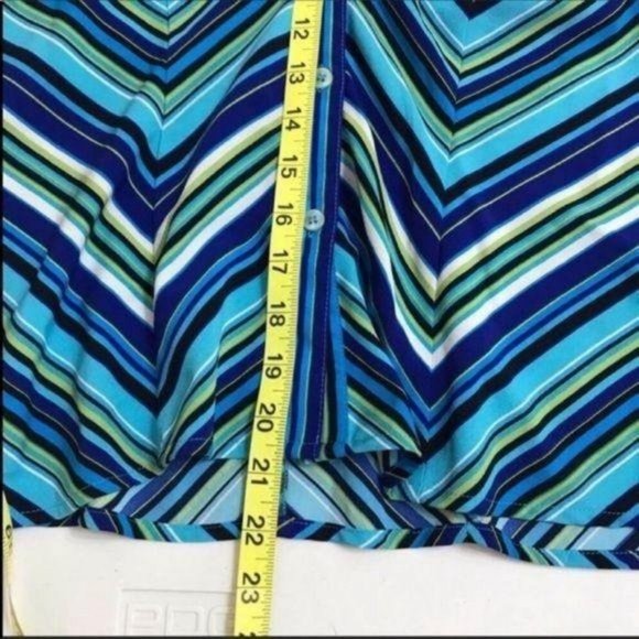 Notations Blue Button Front Chevron Print Top - Picture 7 of 7